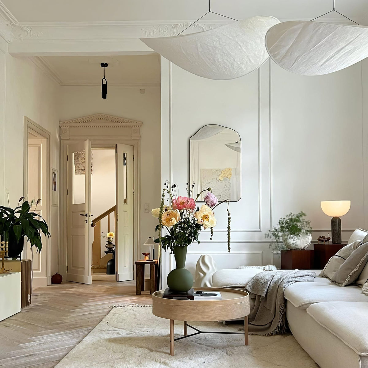 Floating Leaf Pendant Light