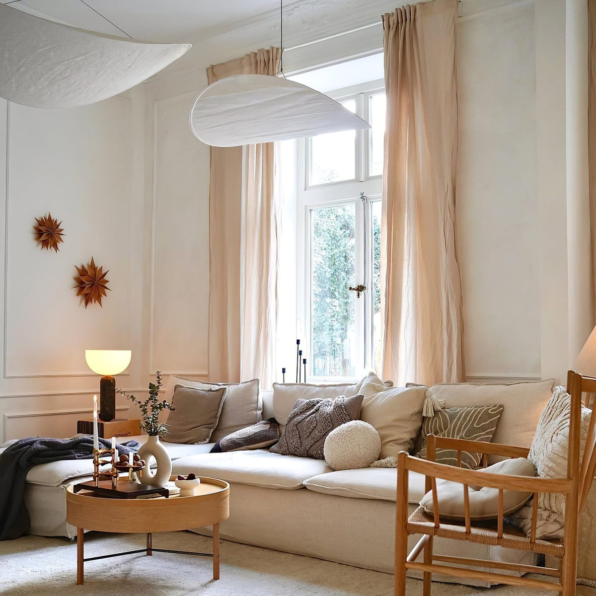 Floating Leaf Pendant Light