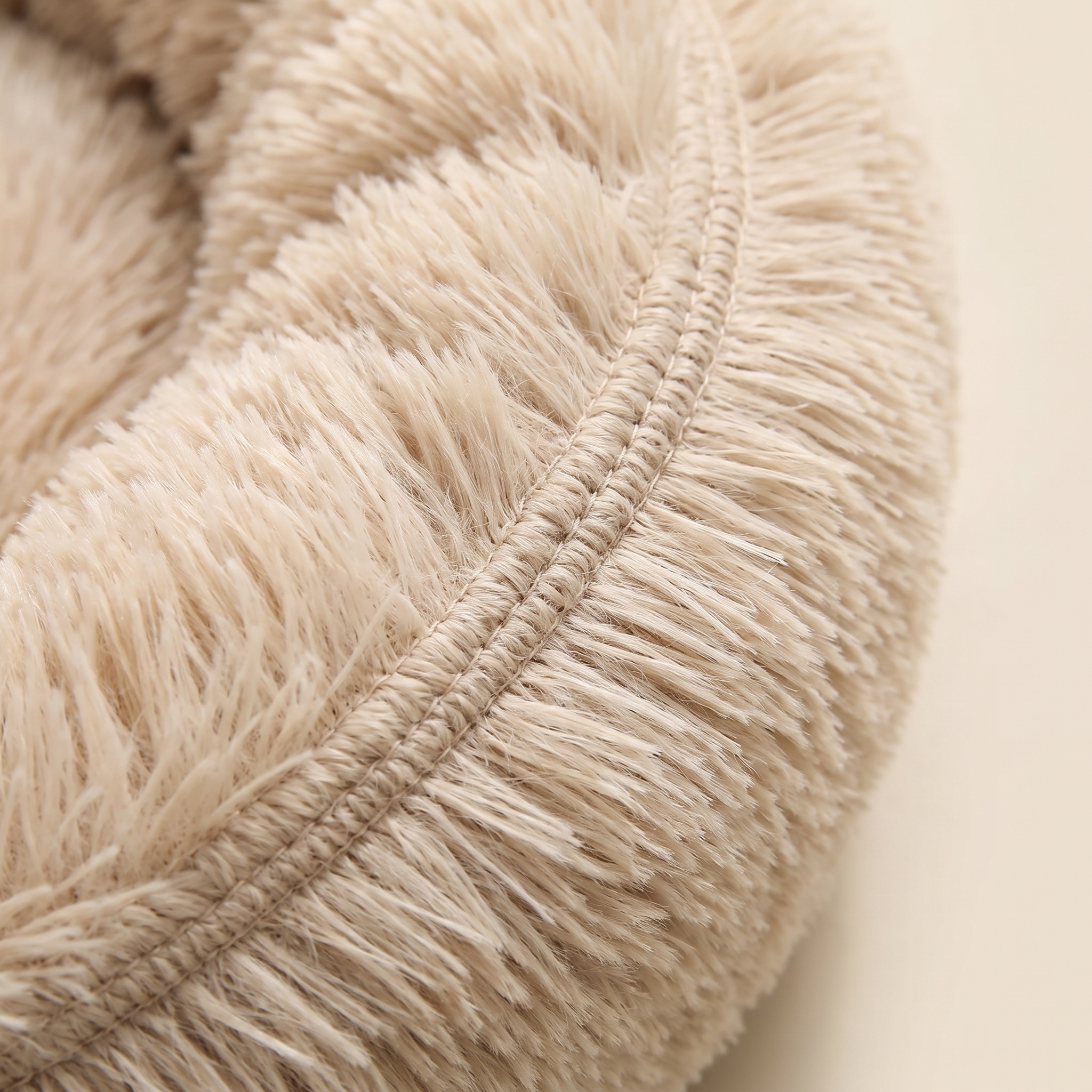 Calming Pet Bed – Plush Donut Cushion – product view 4 | Brivenzo