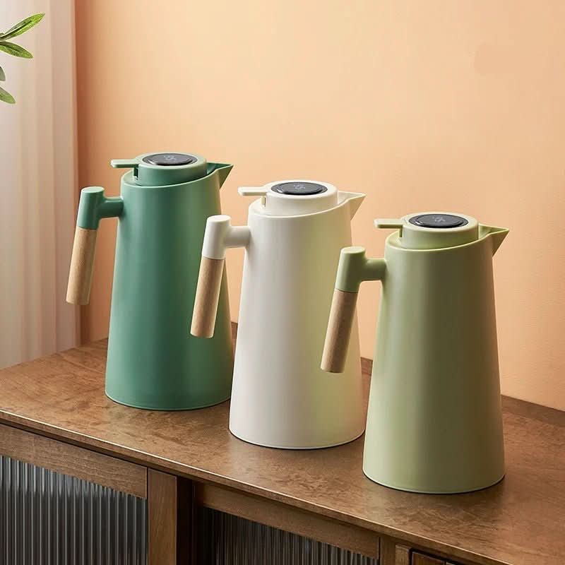Double Wall Stainless Steel Thermos with Temperature Display in the Lid, view 3