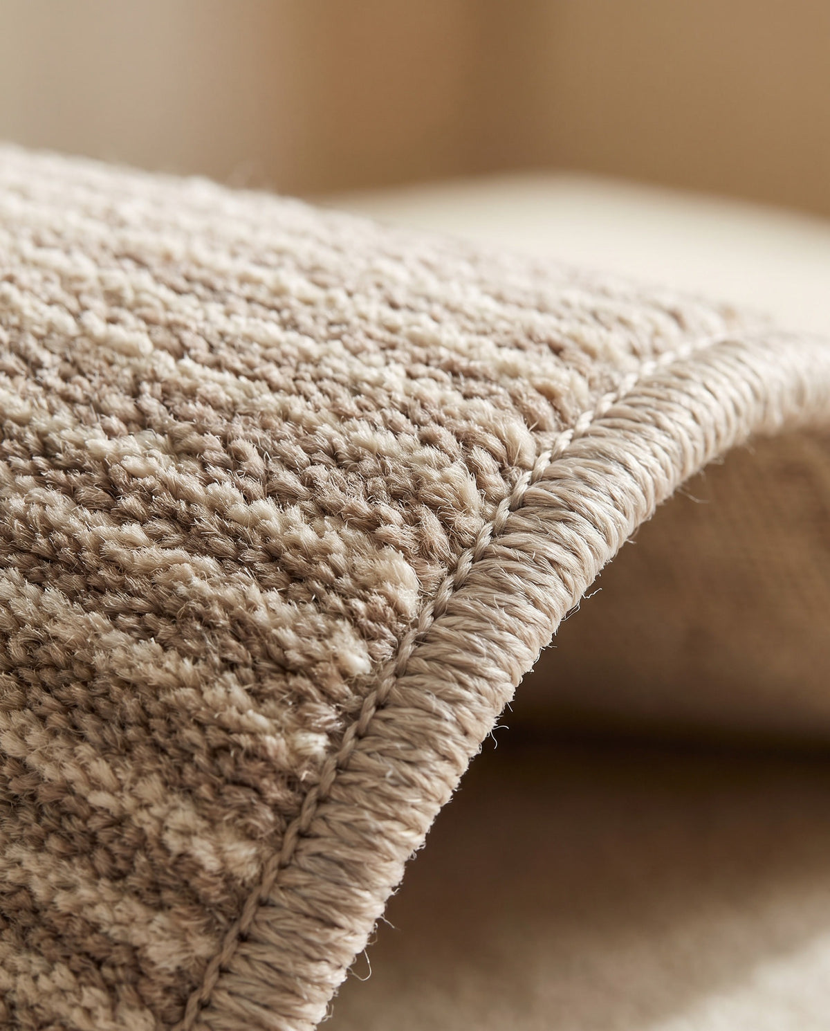 Easy Clean Rug Modern Geometric Non-Slip Quick-Drying Bath Mat | Durable Pile, 1-9ft