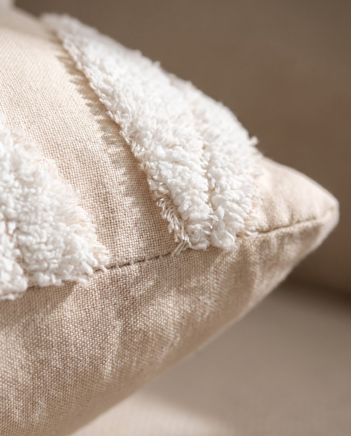 Forest Leaves Cushion Cover | Hidden Zipper, 18in