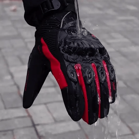Insulated motorcycle gloves in black, red and blue
