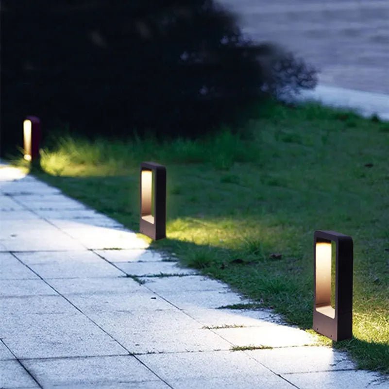 Outdoor LED Pathway Light in 11.8 and 23.6 Inch with 12V and Selectable Light Color, view 1