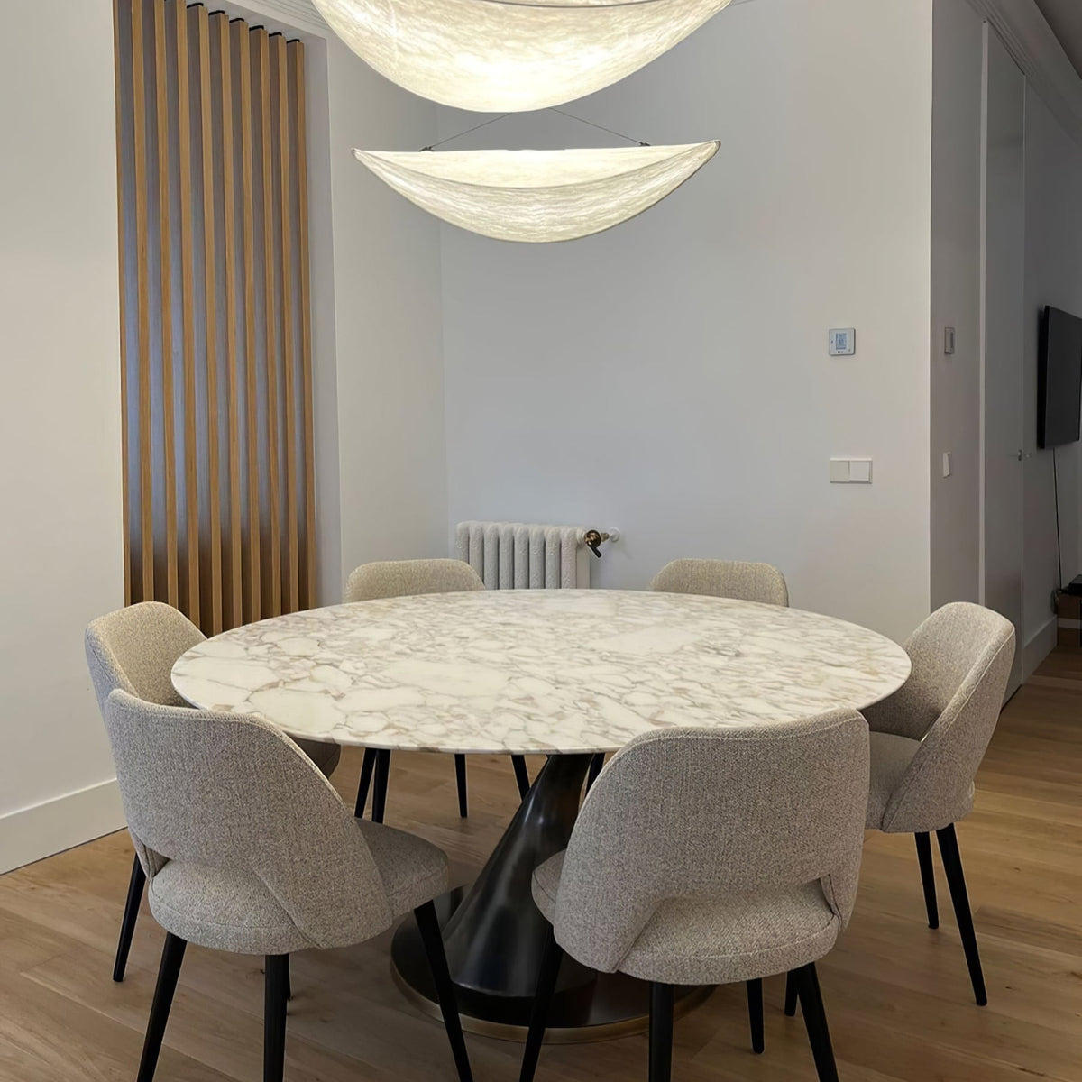 Floating Leaf Pendant Light