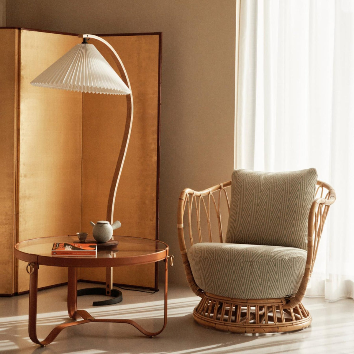 Wood Arc Floor Lamp