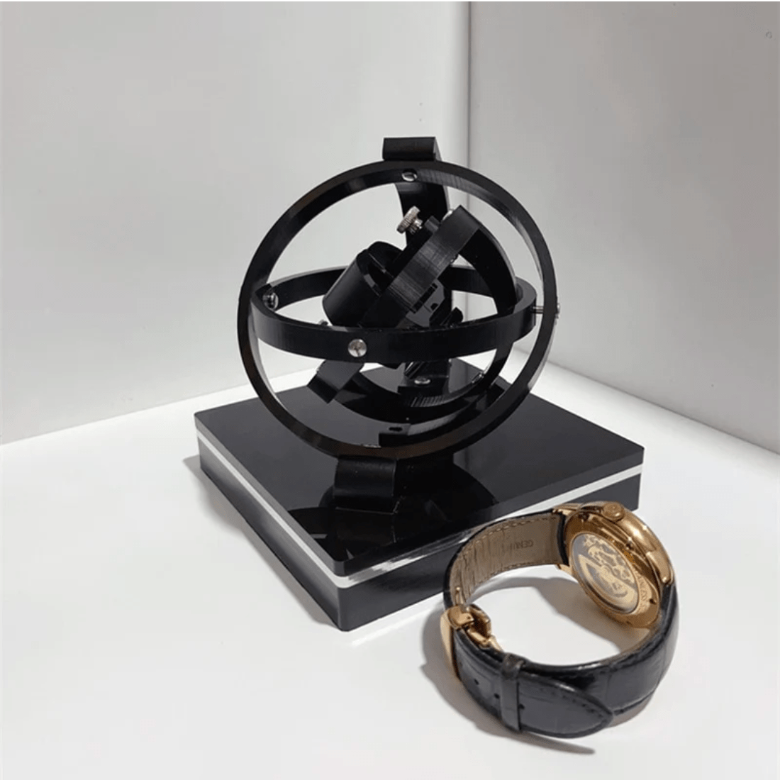 Automatic Watch Winder with Quiet Motor and Multiple Rotation Modes, view 3