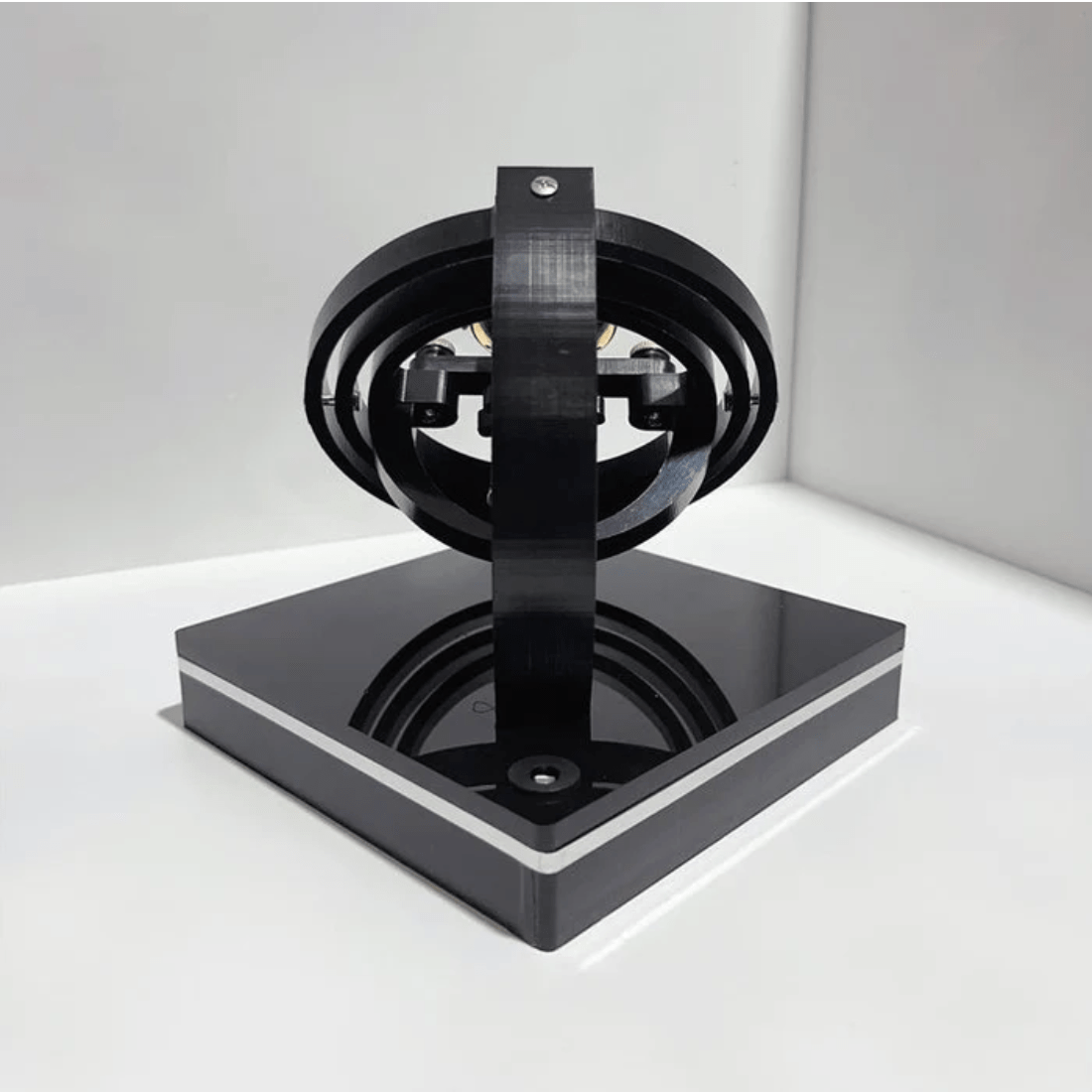 Automatic Watch Winder with Quiet Motor and Multiple Rotation Modes, view 4