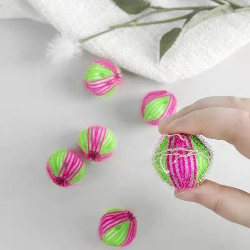 Pet Hair Laundry Balls – Set of 3 – product view 6 | Brivenzo