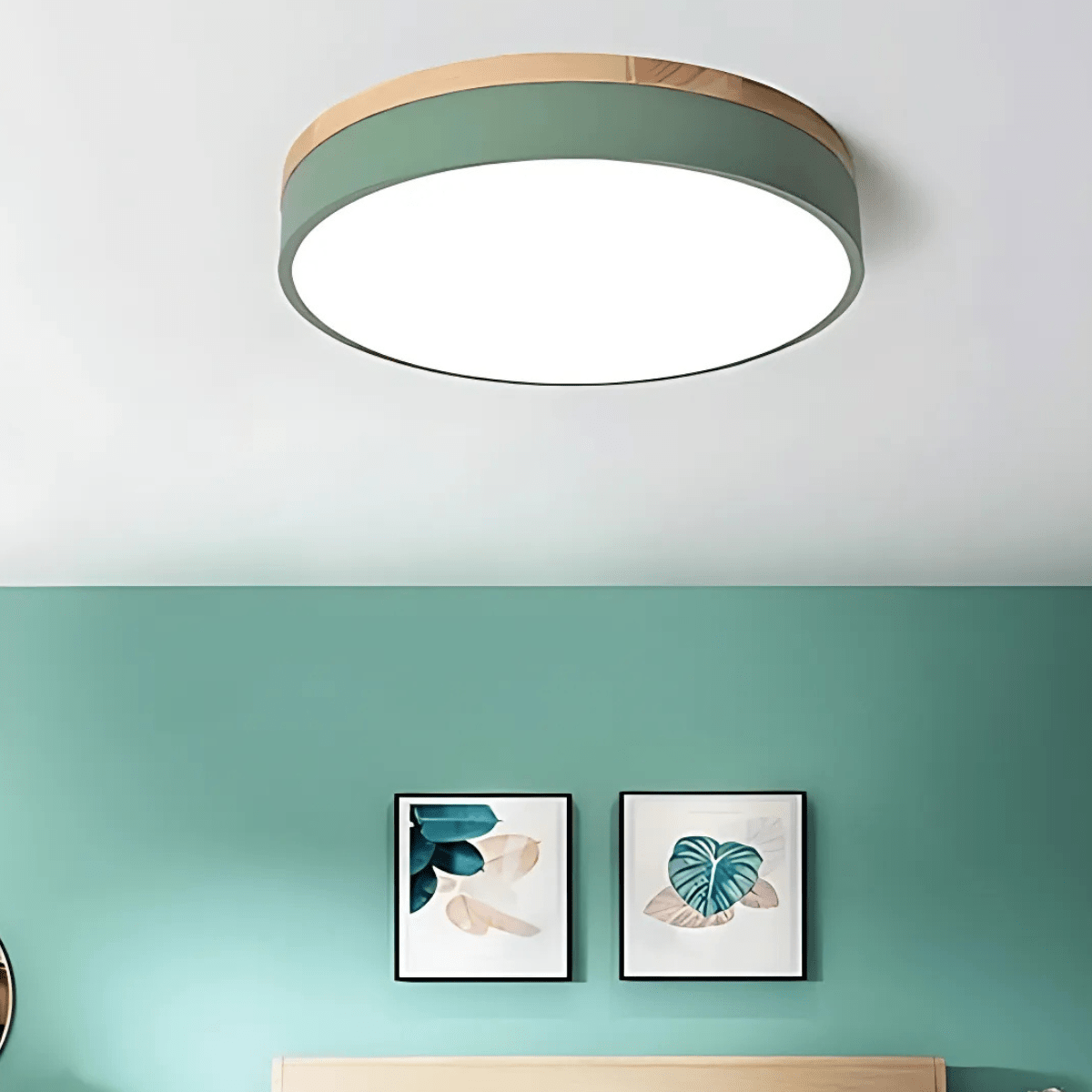 Ceiling light with wood grain in cream white, green and yellow