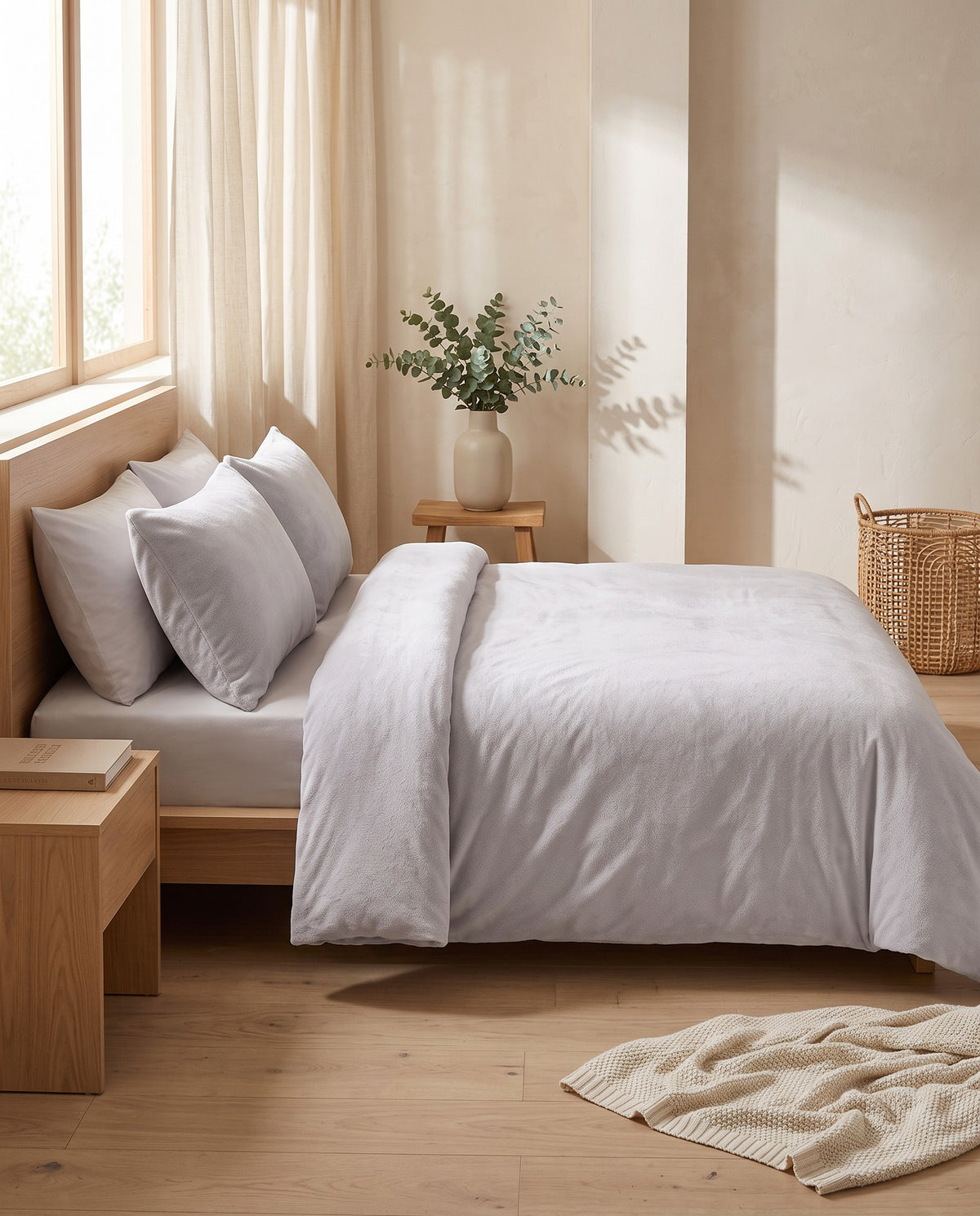 ChillGuard Comforter - Cooling & Pet Hair Repellent | Soft Handfeel