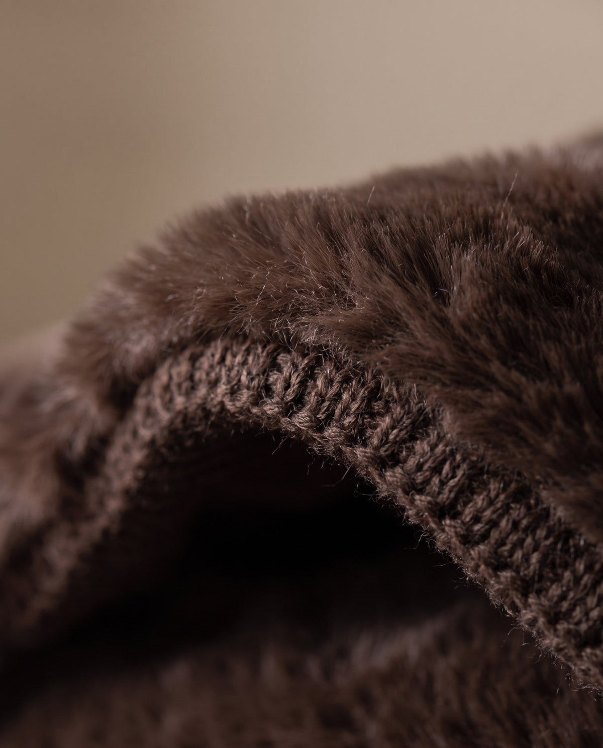 Faux Fur Throw & Pillow Cover Set | Soft Warm Handfeel