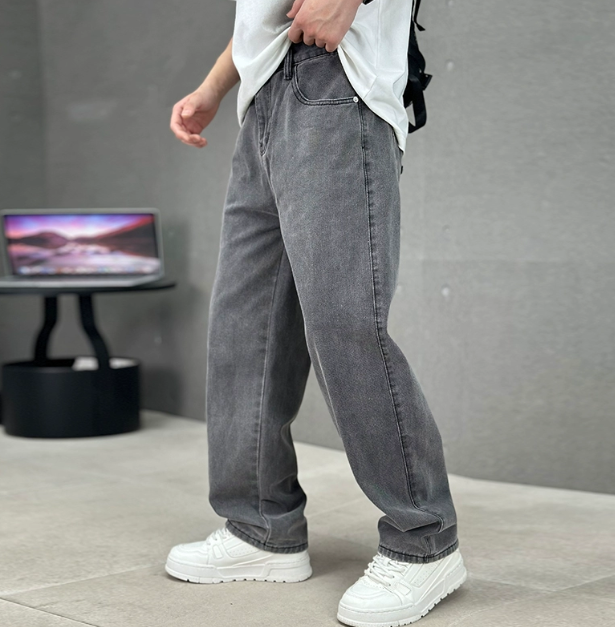 Men's Straight Leg Jeans with Slant Pockets in Soft Cotton, view 3