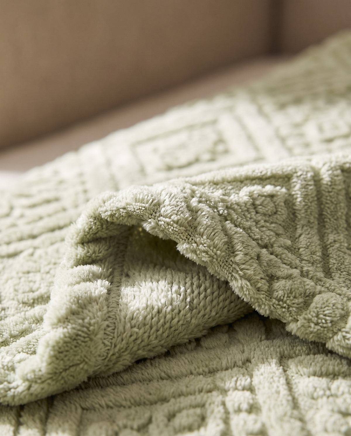 Oriental Elegance Embossed Fleece Blanket | Scratch Resistant, 70-90in