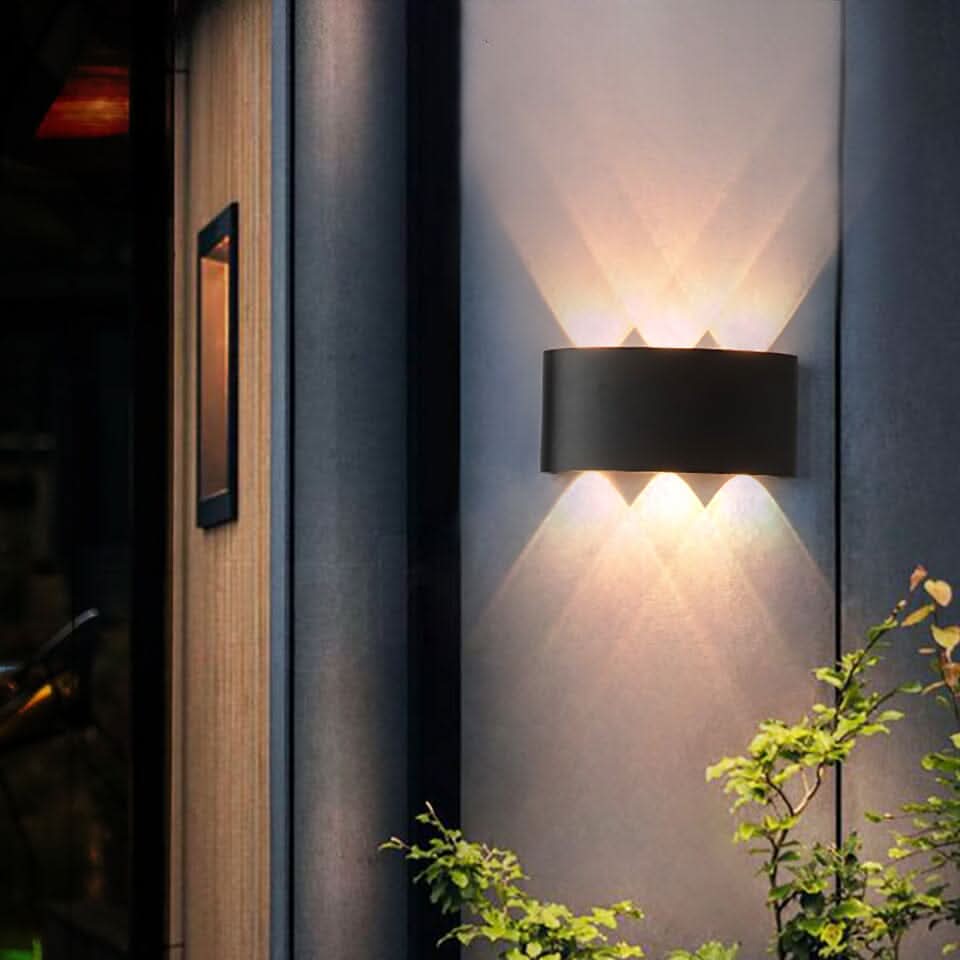 Outdoor LED Wall Light in Aluminum, 2 to 8 W, Waterproof, view 1
