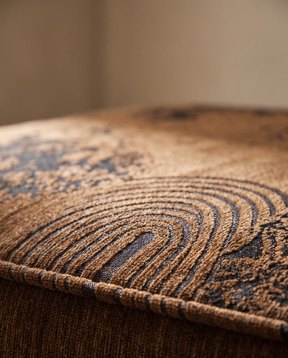 Scratch-Resistant Anti-Pilling Boho Elegant Sofa Cover | Pet Friendly, 71-165in