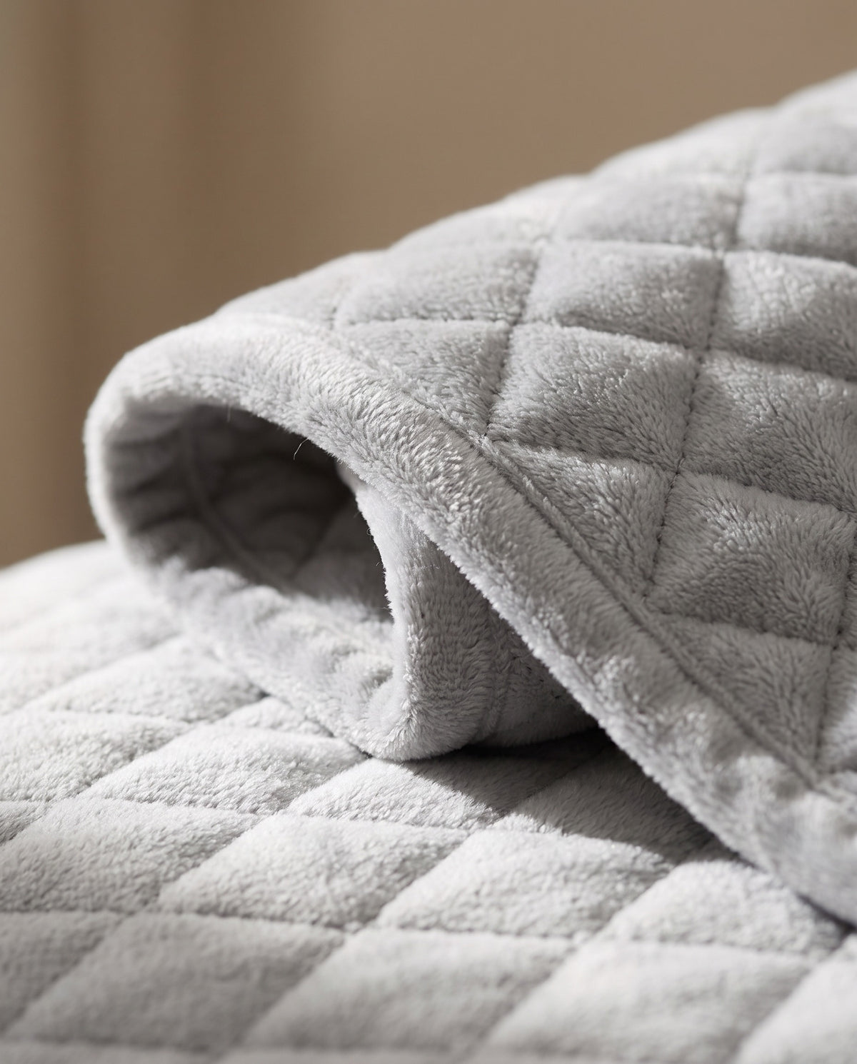 Spill-Resistant Dog & Cat Blanket and Sofa Cover | Waterproof
