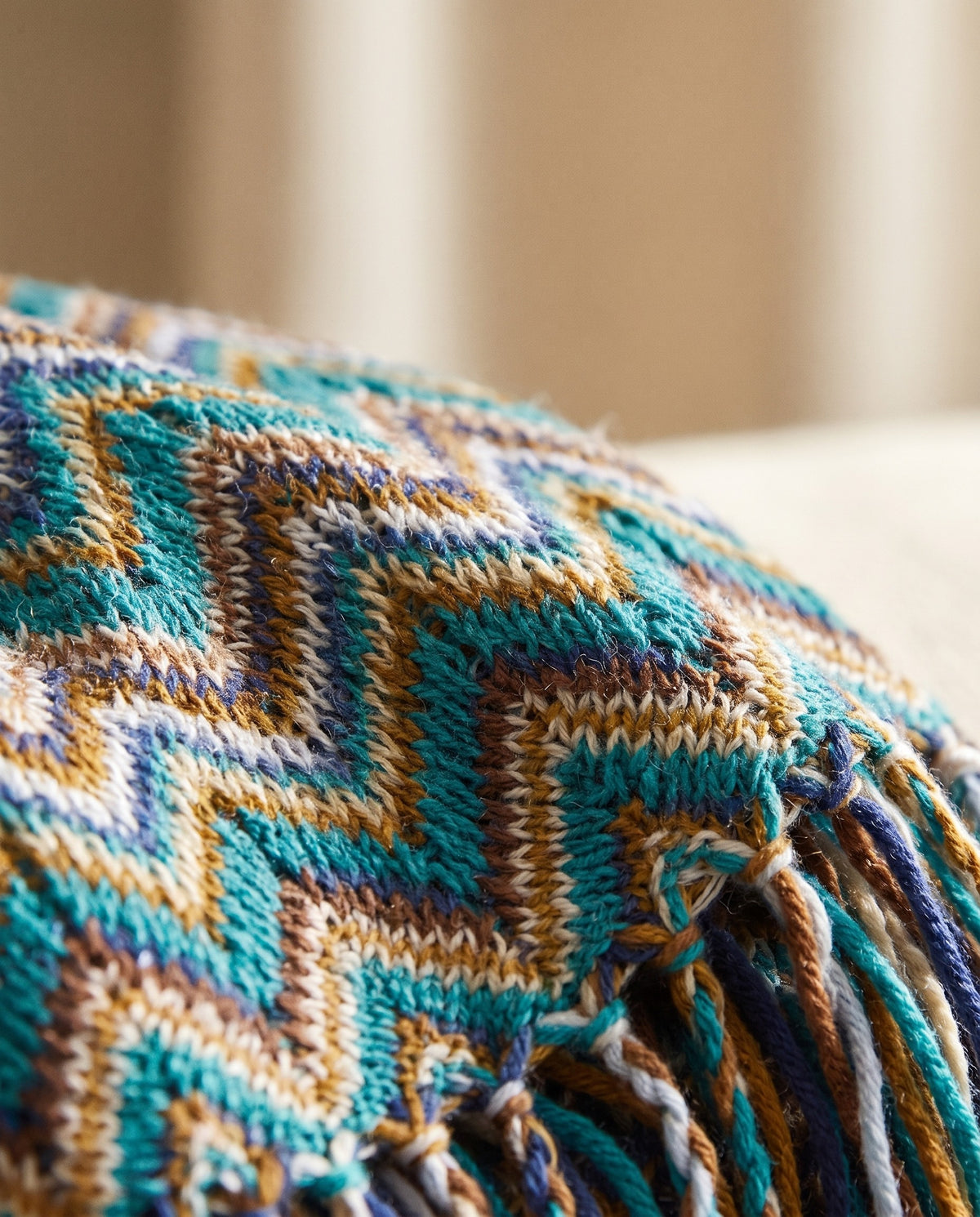Zigzag Knit Throw Blanket | Soft Warm Handfeel